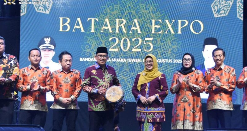 Gelaran tahunan Batara Expo 2025 resmi dibuka hari ini, dalam sebuah seremoni yang berlangsung meriah di kawasan eks Bandara Beringin, Barito Utara (Barut), Kalteng, Rabu 13 Agustus 2025. Foto: Setwan Barut