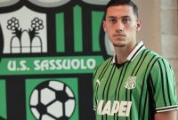 Jay Idzes Resmi Gabung Sassuolo, Gaji Kapten Timnas Indonesia Meledak Berkali Lipat Dari Venezia. Instagram @sassuolocalcio