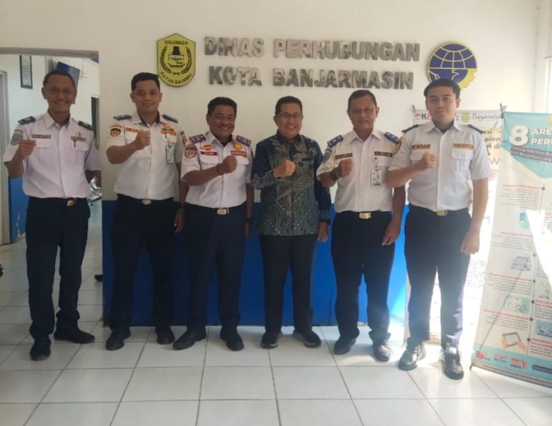 Anggota DPRD Mura Rejikinoor dalam Kunker ke Dishub kota Banajrmasin