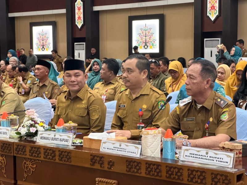 Wabup Rahmanto saat menghadiri Rakor Percepatan Penurunan Stunting dan Bangga Kencana. (Foto : Sur/1tulah.com)