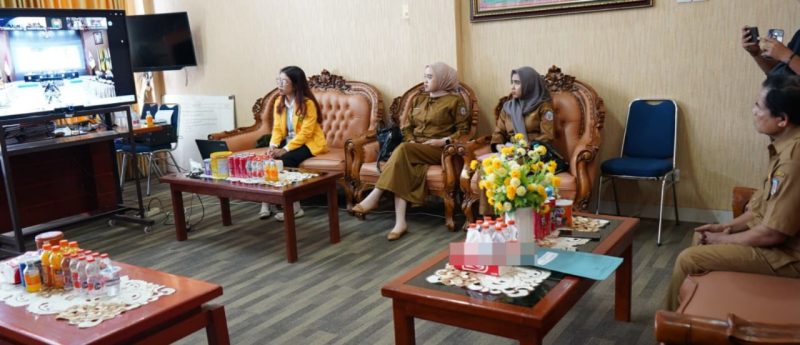 Pemkab Murung Raya Ikuti Rakor Pengendalian Inflasi Secara Virtual via zoom. (foto: Diskominfo SP Mura)
