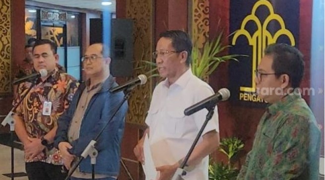 Menteri Hukum Supratman Andi Atgas menyebut, ribuan orang yang menerima amnesti terdiri dari beragam latar belakang kasus. (Suara.com/Fakhri)
