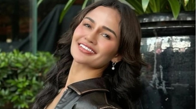 Profil Valery Brahmana yang Ungkap Kontrak Mengerikan Miss Universe Indonesia 2025 (Instagram/valeryvall26_)