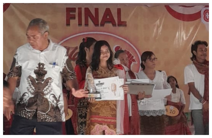 Hana Ganesia Alnabe, saat meraih juara Malaka Idol, Minggu(16/8/25). Foto AM