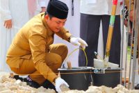 Wabup) Mura, Rahmanto Muhidin, melakukan peletakam batu pertama pembangunan kantor dan aula MAN I Murung Raya, Senin (15/9/2025)