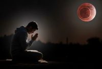Dzikir dan doa saat gerhana bulan total 'blood moon' (Google Studio AI)