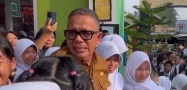Roni Ardiansyah, Kepsek Prabumulih Dicopot (Instagram)