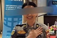 Sosok Polwan diduga Kompol Anggraini?