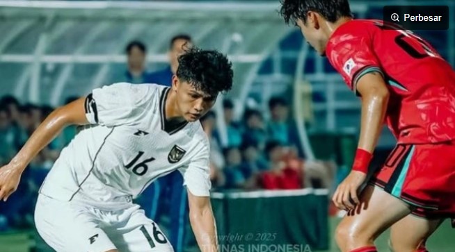 Striker Timnas Indonesia U-23, Hokky Caraka, dalam laga melawan Korea Selatan. (Dok. PSSI)