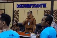 Kepala Bidang Pengelolaan Informasi Publik Diskominfosantik Provinsi Kalimantan Tengah Erwindy pada kegiatan Sosialisasi Keterbukaan Informasi Publik bagi Penyandang Disabilitas (MMC Kalteng)