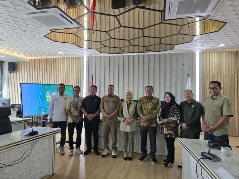 Pengurangan Dana Transfer Pemerintah Pusat ke daerah pada 2026 menimbulkan kekhawatiran serius di Barito Utara (Barut). Kondisi ini disampaikan secara langsung oleh Fraksi PKB DPRD Barut kepada anggota DPR RI Fraksi PKB, Hj Ratna Juwitasari. Foto: Istimewa