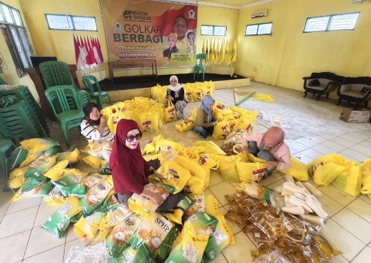 Dalam rangka memperingati HUT Ke-61 Partai Golkar, Ketua DPD Golkar Barito Utara (Barut), yang juga Wakil Ketua Komisi II DPRD Barut, Sri Neni Trianawati bakal membagikan 1.000 paket bahan pokok atau bapok gratis kepada warga pada besok, Minggu, 5 Oktober 2025. Foto: Ahya Firmansyah/1tulah.com