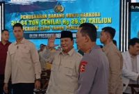 Presiden Prabowo Subianto saat menghadiri acara pemusnahan barang bukti narkoba di Lapangan Bhayangkara, Mabes Polri, Jakarta, Rabu (29/10/2025). [Suara.com/Novian] 