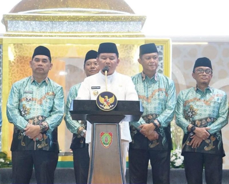 Gubernur Kalimantan Tengah (Kalteng), H Agustiar Sabran, didampingi Bupati H Shalahuddin dan Wakil Bupati Felix Sonadie Y Tingan, secara resmi membuka Musabaqah Tilawatil Quran dan Hadis (MTQH) Ke-33 Tingkat Kalteng, pada Sabtu malam, 16 November 2025. Foto: Diskominfosandi Barut