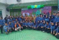 Foto bersama Bupati Barito Utara H Shalahuddin dan Wakil Bupati Felix Sonadie Y Tingan bersama pegawai Dinas Kesehatan pada Hari Kesehatan Nasional (HKN) Ke-61 bertempat di Halaman Kantor Dinas Kesehatan Barut pada Selasa, 18 November 2025. Foto: Istimewa