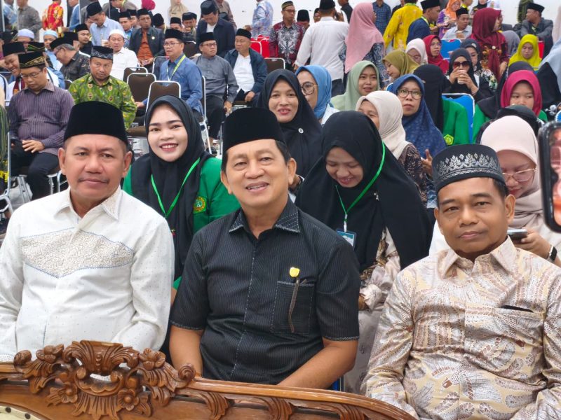 Legislator DPRD Barito Utara (Barut), Kalteng, H Tajeri [pojok kanan] saat mengikuti Seminar Gerakan Cinta Alquran di Balai Antang, Rabu, 19 November 2025. Foto: Ahya/kaltenglima.com