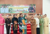 Dinas Lingkungan Hidup (DLH) Barito Utara (Barut), Kalteng, berkerja sama Tim Penggerak (TP) PKK menyosialisasikan, pengelolaan sampah dari sumbernya, Senin, 24 November 2025. Foto: Istimewa