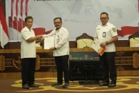 Pemprov Kalteng-Pemkab Matangkan Program Huma Betang Sejahtera -----> Read more at: https://balanganews.com/eksekutif/pemprov-kalteng/berita-181189/pemprov-kalteng-pemkab-matangkan-program-huma-betang-sejahtera.html &copy; balanganews.com (Pemrpov Kalteng)