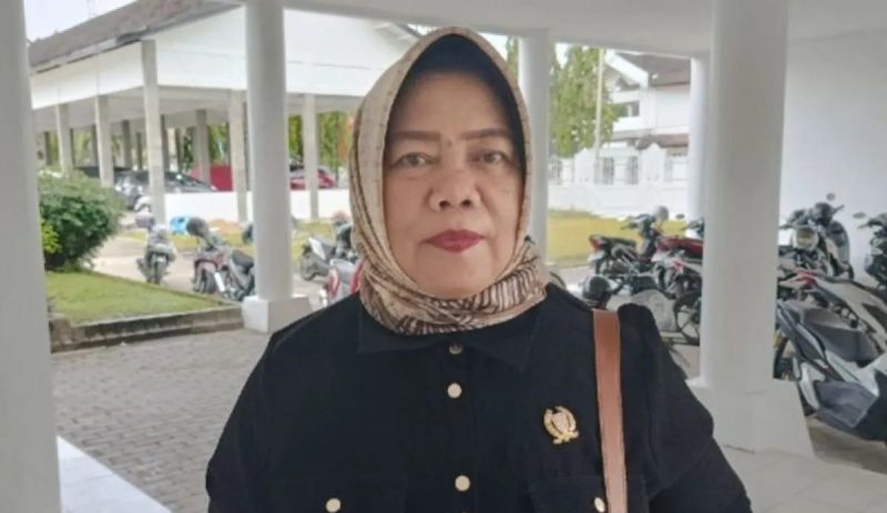 Hj. Rida Sri Ahlina anggota DPRD Barsel. Foto. Alifansyah/1tulah.com