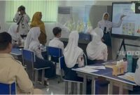 Presiden Prabowo Subianto meluncurkan Digitalisasi Pembelajaran untuk Indonesia Cerdas. Peluncuran dilakukan di SMPN 4 Kota Bekasi, Jawa Barat. (Suara.com/Novian) 