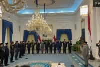 Presiden Prabowo Subianto secara resmi melantik jajaran pimpinan dan anggota Komisi Percepatan Reformasi Kepolisian Republik Indonesia di Istana Merdeka, Jakarta, pada Jumat (7/11/2025) sore. [Suara.com/Novian] 