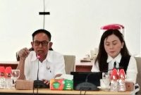 Ketua Komisi III DPRD Barsel, H. Sudoarto (kiri) didampingi Wakil Ketua saat memimpin rapat kerja, Rabu (12/11/2025). Foto. Alifansyah/1tulah.com