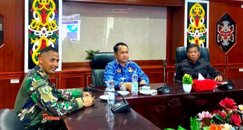 Ketua DPRD Murung Raya, Rumiadi, dalam  Rakornas yang dipimpin Menteri Dalam Negeri RI secara virtual di Aula A Kantor Bupati Mura, Senin (1/12/2025).