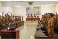 Para peserta yang terdiri dari kalangan ASN/PNS di lingkup Pemkab Barsel saat mengikuti sosialisasi Perda RPJMD 2025-2029 yang berlangsung di Auala Kantor Bapperida, Senin (22/12/2025). Foto. Alifansyah/1tulah.com