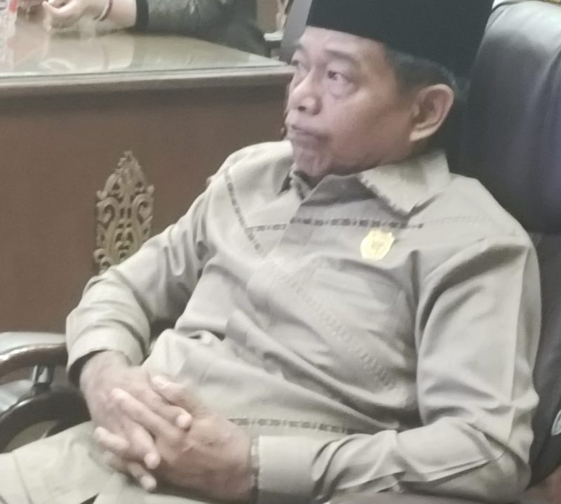Ketua Fraksi Karya Indonesia Raya (F-KIR) DPRD Kabupaten Barito Utara, Tajeri.(Suara Dayak.Com/Hendrik)