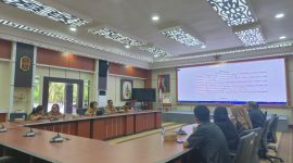 Sekretaris Dinas Komunikasi, Informatika, Persandian dan Statistik Provinsi Kalimantan Tengah Tuty Sulistyowatie saat memberikan sambutan
