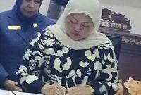 Wakil Ketua II DPRD Kabupaten Barito Utara, Henny Rosgiaty Rusli.(Ist/Suara Dayak.Com)