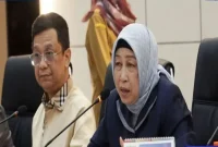 Ketua DPRD Kabupaten Barito Utara, Mery Rukaini, memimpin rapat bersama Pemkab mempersiapkan APBD 2026, Selasa (11/11/2025).(Foto : Dok Setwan)