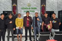 Kejaksaan Negeri (Kejari) Barito Utara (Barut), Kalteng, berhasil mengamankan Mantan Kepala Desa Mampuak I, Teweh Timur, berinisial BO buronan perkara tindak pidana korupsi Dugaan Penyalahgunaan Dana Desa (DD) dan Alokasi Dana Desa (ADD) setempat. Foto: Kejari Barut