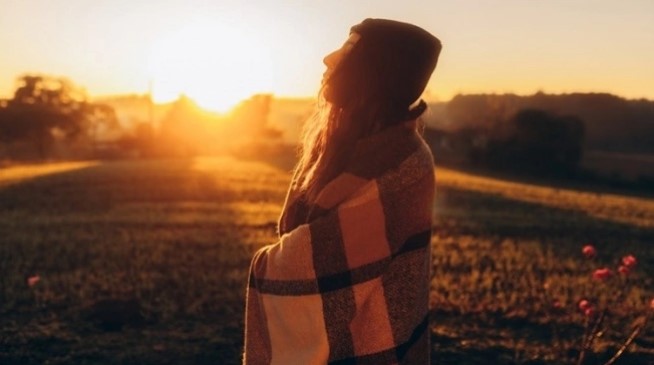 ilustrasi mengelola emosi negatif sendiri (Pexels/Bruna Fossile) 