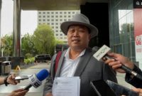 Koordinator Masyarakat Antikorupsi Indonesia (MAKI), Boyamin Saiman, di gedung KPK. [Suara.com/Dea] 