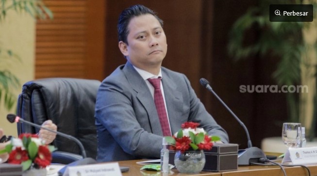 Wakil Menteri Keuangan II, Thomas Djiwandono saat konferensi pers di Gedung Kementerian Keuangan di Jakarta, Kamis (18/7/2024). [Suara.com/Alfian Winanto] 