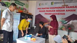 Pengujian mutu pangan di pos pantau keamanan pangan di Pasar Kahayan bersama Tim Saber Prov Kalteng (Jumat,6/2/2026)