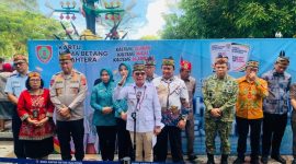 Gubernur Kalimantan Tengah, H. Agustiar Sabran, secara simbolis melepas penyaluran bantuan sosial yang merupakan bagian dari Program Kartu Huma Betang Sejahtera (KHBS) di Halaman Kantor Gubernur Kalimantan Tengah, Palangka Raya. Program ini menjadi upaya Pemprov Kalteng memperkuat perlindungan sosial dan menjaga daya beli masyarakat. (20/2/26)