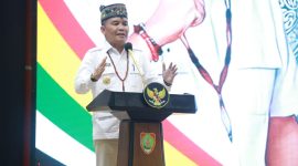 Gubernur Kalimantan Tengah, Agustiar Sabran, menyampaikan sambutan pada acara Launching Kartu Huma Betang Sejahtera (KHBS) di Aula Jayang Tingang (AJT) Lantai II Kantor Gubernur Kalimantan Tengah, Palangka Raya. Peluncuran program KHBS ini menjadi langkah strategis Pemerintah Provinsi Kalimantan Tengah dalam memperkuat perlindungan sosial dan meningkatkan kesejahteraan masyarakat, khususnya keluarga kurang mampu dan masyarakat di wilayah pelosok. (20/2/26)