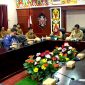 Pemkab Mura rapat terkait pemeriksaan bersama Badan Pemeriksa Keuangan (BPK) Republik Indonesia Perwakilan Kalimantan Tengah (Kalteng) yang digelar di Aula A Kantor Bupati Murung Raya, Senin (2/2/2026). (Foto : Diskominfo SP Mura)