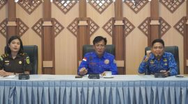 Pj Sekda Mura Sarwo Mintarjo mengikuti Bmtek Penguatan Instrumen Evaluasi Mandiri Kabupaten/Kota Layak Anak yang diselenggarakan Kementerian Pemberdayaan Perempuan dan Perlindungan Anak (KemenPPPA) Republik Indonesia melalui zoom meeting.