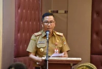 Plt. Sekda Provinsi Kalteng yang juga Kepala Bapperida Kalteng, Leonard S. Ampung. (MMC Kalteng)