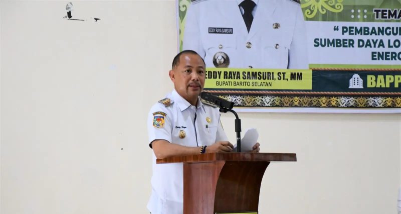 Eddy Raya Samsuri Bupati Barsel saat berpodato dalam acara forum perangkat daerah tahun 2026, bertempat di Aula kantor Bapperida, Rabu (25/2/2026). Foto. Alifansyah/1tulah.com