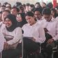 Peserta mengikuti seleksi Calon Pegawai Negeri Sipil (CPNS) yang akan mengikuti seleksi kompetensi dasar di kantor Balai Kepegawaian Negara (BKN), Jakarta, Rabu (16/10/2024). [Suara.com/Alfian Winanto]