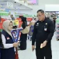 Pengawasan pangan Ramadan di Palangka Raya menemukan produk bermasalah. BBPOM minta pedagang patuhi aturan izin edar dan kedaluwarsa. (21/2/26)