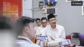Menteri Sosial, Gus Ipul dalam pertemuan bersama jajaran YLKI di Kantor YLKI, Pancoran, Jakarta Selatan, Jumat, (13/2/2026). (Dok: Kemensos) 