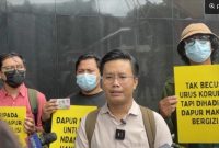 Indonesia Corruption Watch (ICW) mendatangi Komisi Pemberantasan Korupsi (KPK) untuk meminta lembaga antirasuah memberikan pengawasan khusus terhadap 1.179 Satuan Pelayanan Pemenuhan Gizi (SPPG) milik Polri. [Suara.com/Dea] 