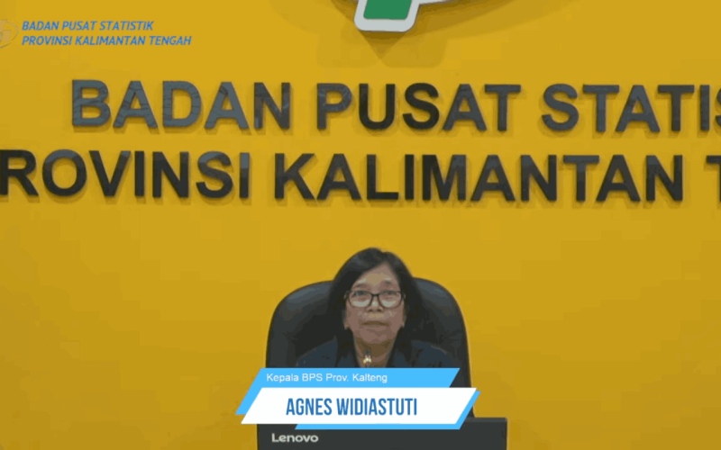 Kepala BPS Kalteng Agnes Widiastuti saat memaparkan Berita Resmi Statistik (BRS) Februari 2026 di Ruang Vicon BPS Kalteng.(2/3/26)