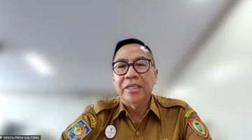 Plt. Sekretaris Daerah Provinsi Kalimantan Tengah Leonard S. Ampung memimpin kegiatan diseminasi prediksi musim kemarau 2026 Kalimantan Tengah secara daring bersama pemangku kepentingan untuk memperkuat kesiapsiagaan menghadapi potensi karhutla. (9/3/26)