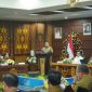 Wakil Gubernur Kalimantan Tengah Edy Pratowo meluncurkan aplikasi E-Pahari dan perangkat EDC Bank Kalteng dalam kegiatan Rapat Koordinasi TP2DD Provinsi Kalimantan Tengah di Aula Eka Hapakat Kantor Gubernur, Palangka Raya. Peluncuran E-Pahari Kalteng ini bertujuan mempermudah masyarakat membayar pajak kendaraan bermotor secara digital. (9/3/26)